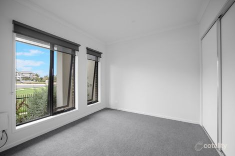 Property photo of 4 Ansons Walk Werribee VIC 3030