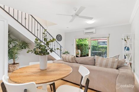 2/7-9 Le Grande St, Freshwater, QLD 4870