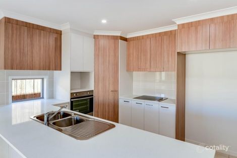 Property photo of 2/18 Banks Crescent Baringa QLD 4551