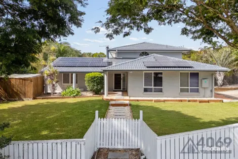 2 Casuarina Cl, Bellbowrie, QLD 4070