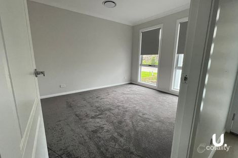 10 Bowral Cres, Tullimbar, NSW 2527