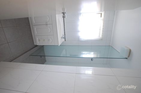 1/63 Sardon St, Centenary Heights, QLD 4350