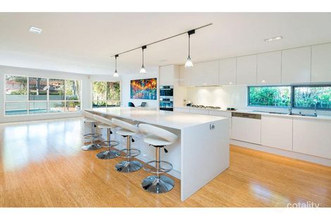 Property photo of 8 Newbury Place Carindale QLD 4152