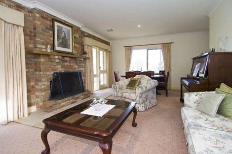 Property photo of 75 Margaret Street Research VIC 3095