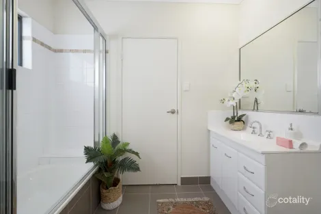 Property photo of 28 Capricorn Drive Burdell QLD 4818