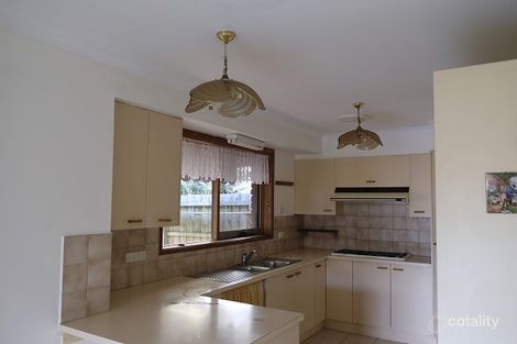 Property photo of 3 Tanunda Close Narre Warren VIC 3805