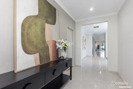 Property photo of 22 Cannington Grove Sunbury VIC 3429