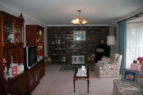 Property photo of 5 Ferntree Drive Bomaderry NSW 2541