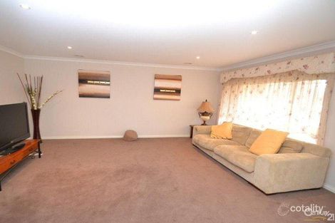 Property photo of 5 Victoria Place Echuca VIC 3564