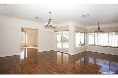 Property photo of 14 Grand Manor Drive Berwick VIC 3806