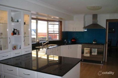 Property photo of 4 Dryandra Way Shellharbour NSW 2529
