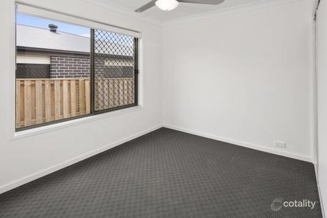 Property photo of 2/46 Arrowsmith Crescent Ormeau Hills QLD 4208
