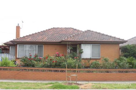 33 Stradbroke Dr, St Albans, VIC 3021