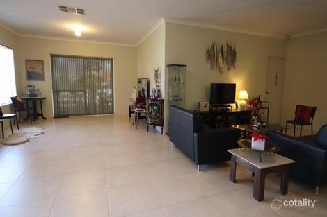 Property photo of 5 Vanda Retreat Bennett Springs WA 6063
