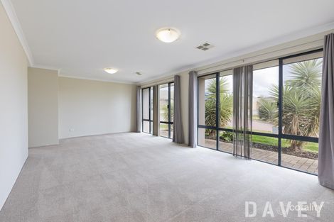 Property photo of 2 Geneva Heights Hocking WA 6065