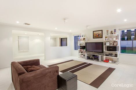 Property photo of 37 Edgewater Circuit Cairnlea VIC 3023