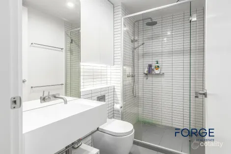 Property photo of 405/151 Berkeley Street Melbourne VIC 3000