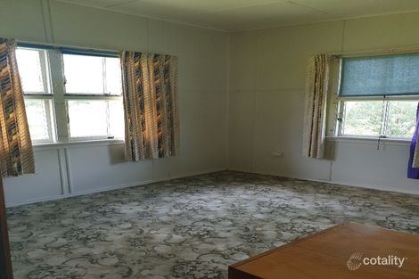 Property photo of 10 Smith Avenue Moomin QLD 4887