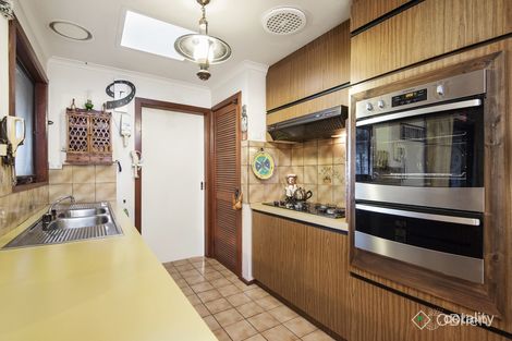 Property photo of 12 Nowell Court Endeavour Hills VIC 3802