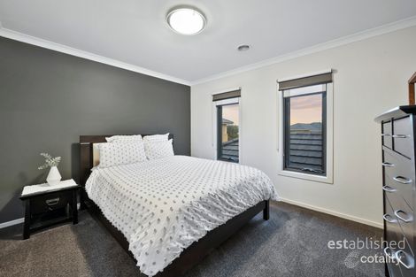 Property photo of 28 North Shore Drive Point Cook VIC 3030