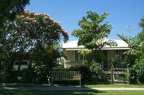 10 Margaret St, South Gladstone, QLD 4680