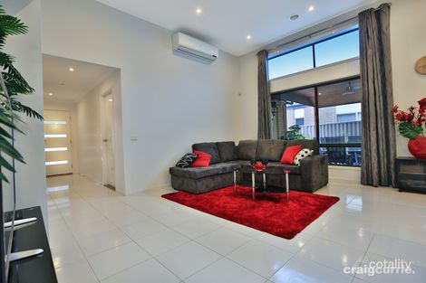 Property photo of 7 Hood Place Pakenham VIC 3810