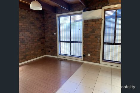 Property photo of 2/18 Blendon Avenue St Albans VIC 3021