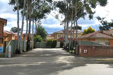 2/27 Stanbury Pl, Quakers Hill, NSW 2763