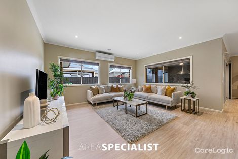 Property photo of 28 Whiteley Way Pakenham VIC 3810