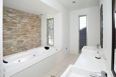 Property photo of 50 Brookong Avenue Wagga Wagga NSW 2650