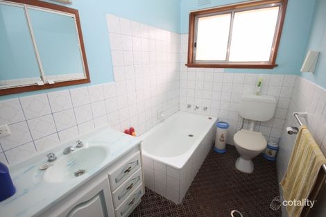 Property photo of 1 Cox Avenue Forest Hill NSW 2651