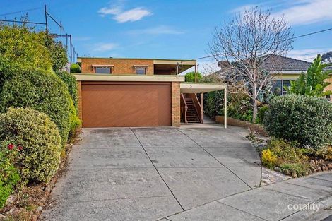 Property photo of 5 Woodvale Close Essendon VIC 3040