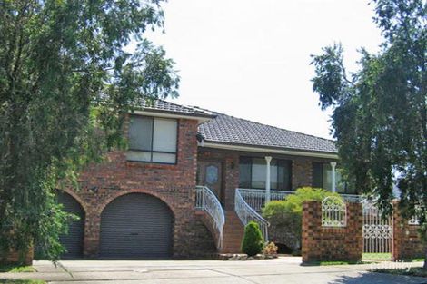 15 Lachlan St, Bossley Park, NSW 2176