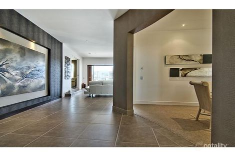 Property photo of 14 King Charles Drive Paradise Point QLD 4216