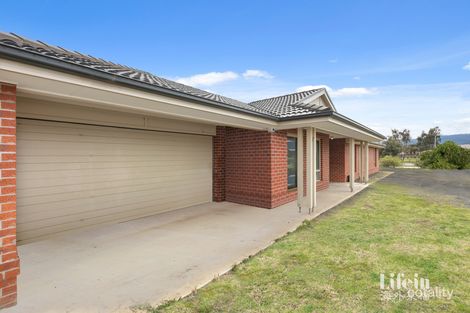 Property photo of 21 Quail Avenue Whittlesea VIC 3757