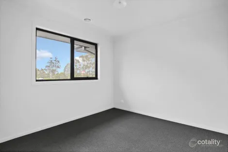 Property photo of 1 Ballast Drive Warragul VIC 3820