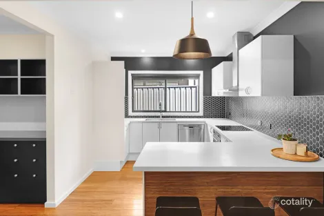 Property photo of 31 Rowe Street Mansfield VIC 3722