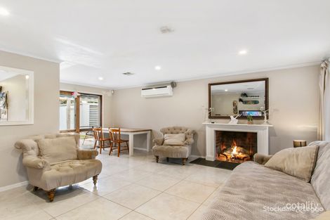 Property photo of 37 Houlder Avenue Junction Village VIC 3977