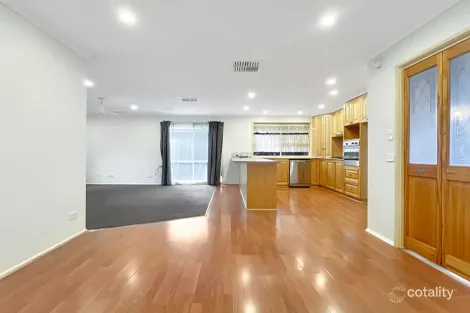 Property photo of 16 Gildan Court Hoppers Crossing VIC 3029