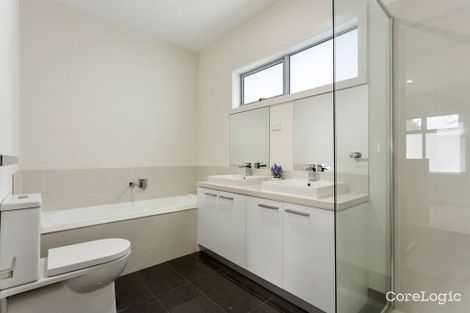 Property photo of 2/27-29 Canterbury Road Blackburn VIC 3130