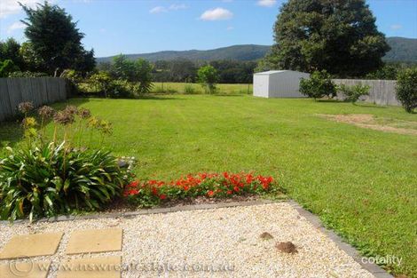 9 Weir St, Nana Glen, NSW 2450