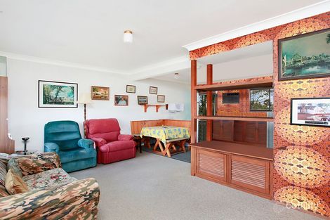 Property photo of 13 Discombe Avenue Kanwal NSW 2259