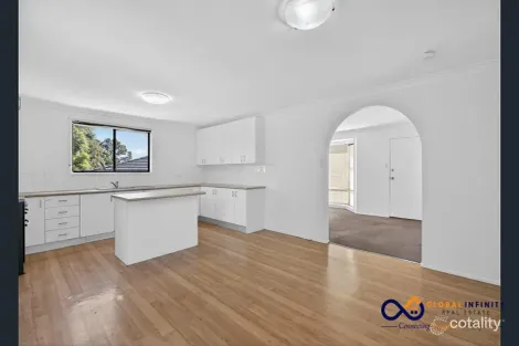 Property photo of 18 Naylor Place Ingleburn NSW 2565