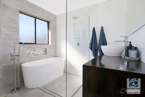 Property photo of 1/2 Rattray Avenue Wodonga VIC 3690