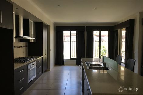 Property photo of 98 Skyline Way Berwick VIC 3806