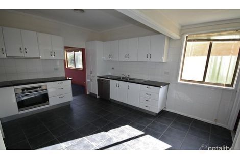 Property photo of 10 Wilga Street Captains Flat NSW 2623