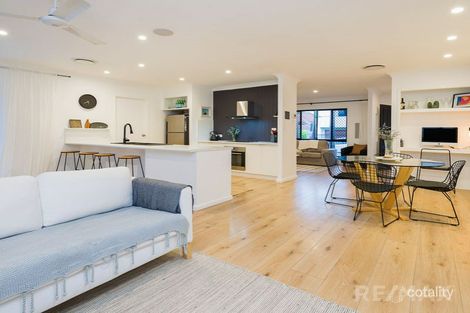 Property photo of 2 Waimea Drive Varsity Lakes QLD 4227