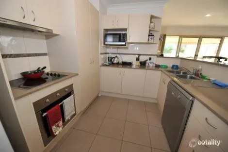 Property photo of 8 Pringle Place Goodna QLD 4300