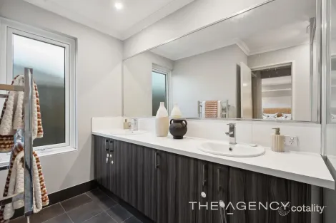 Property photo of 11 Wallangarra Road Carramar WA 6031