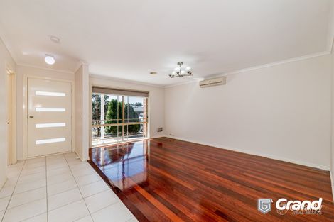 Property photo of 15 Nyarrin Place Cranbourne West VIC 3977
